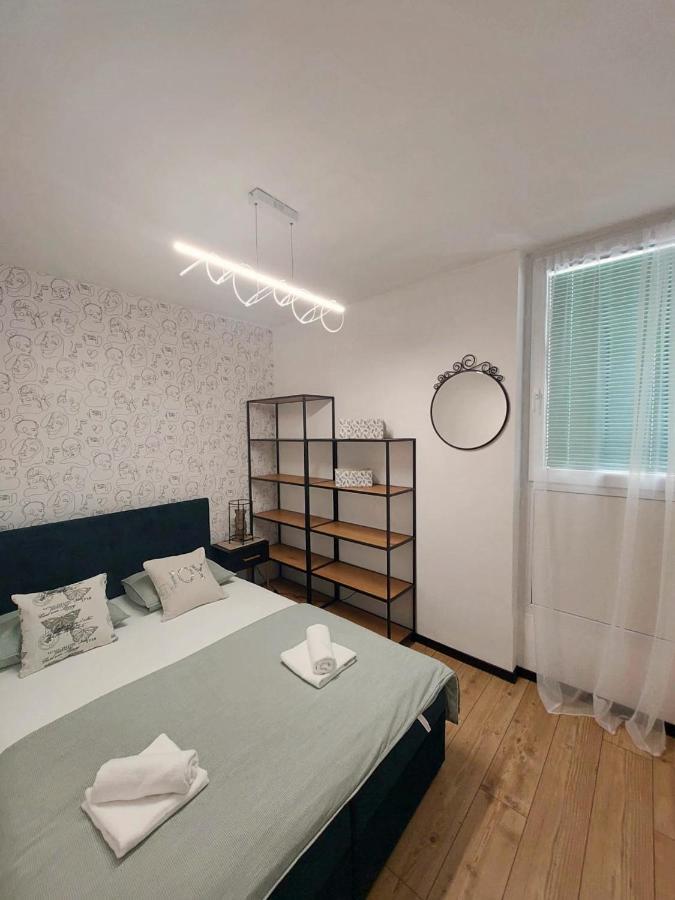Apartment Punta Omiš Exteriör bild