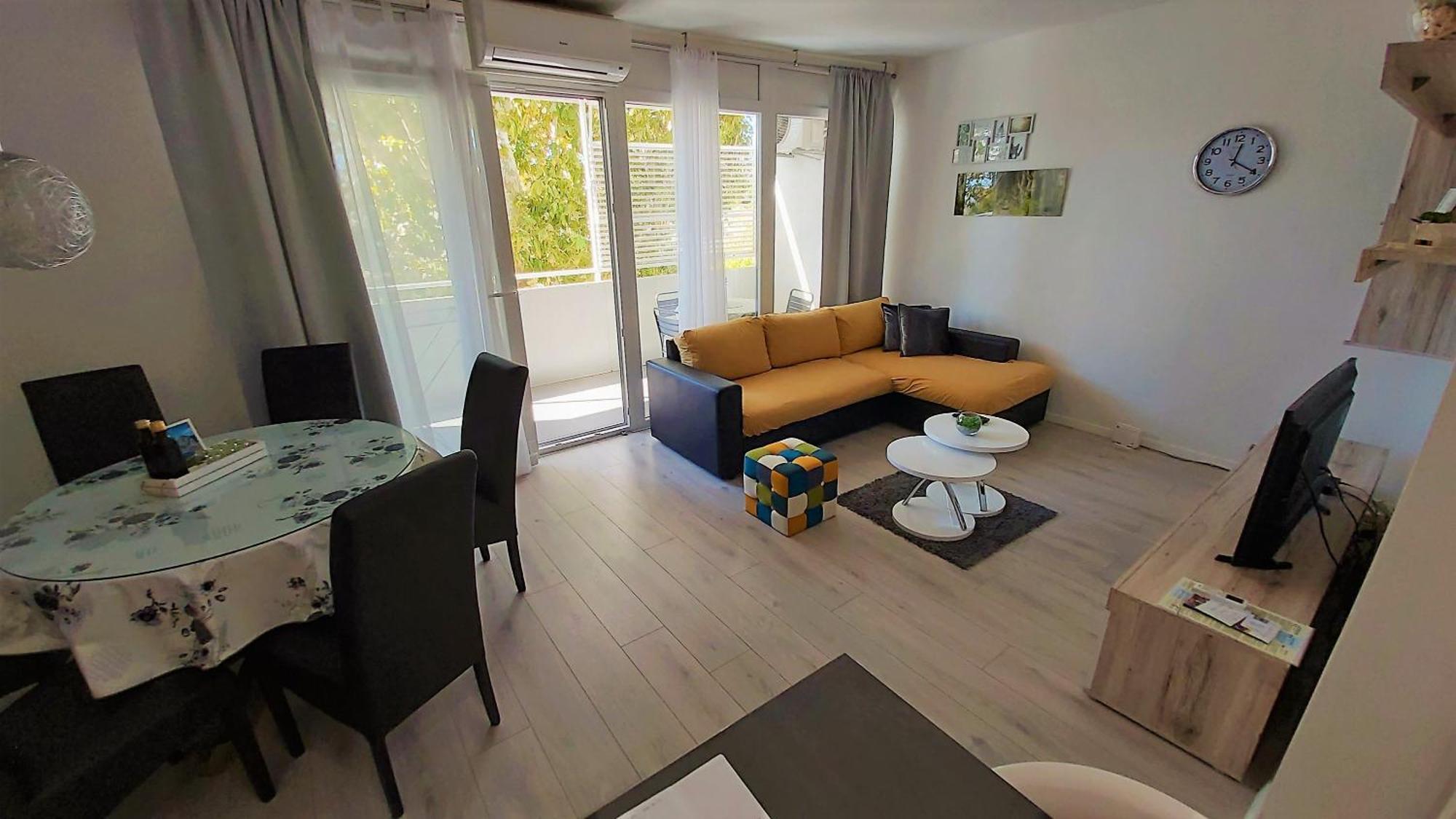 Apartment Punta Omiš Exteriör bild