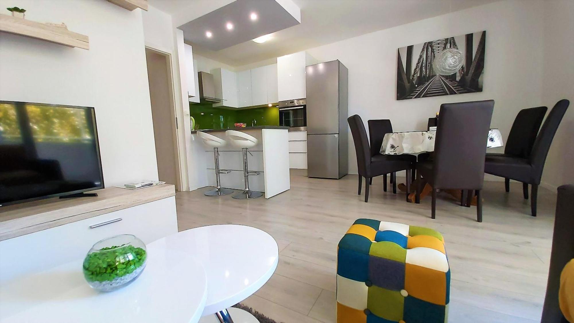 Apartment Punta Omiš Exteriör bild
