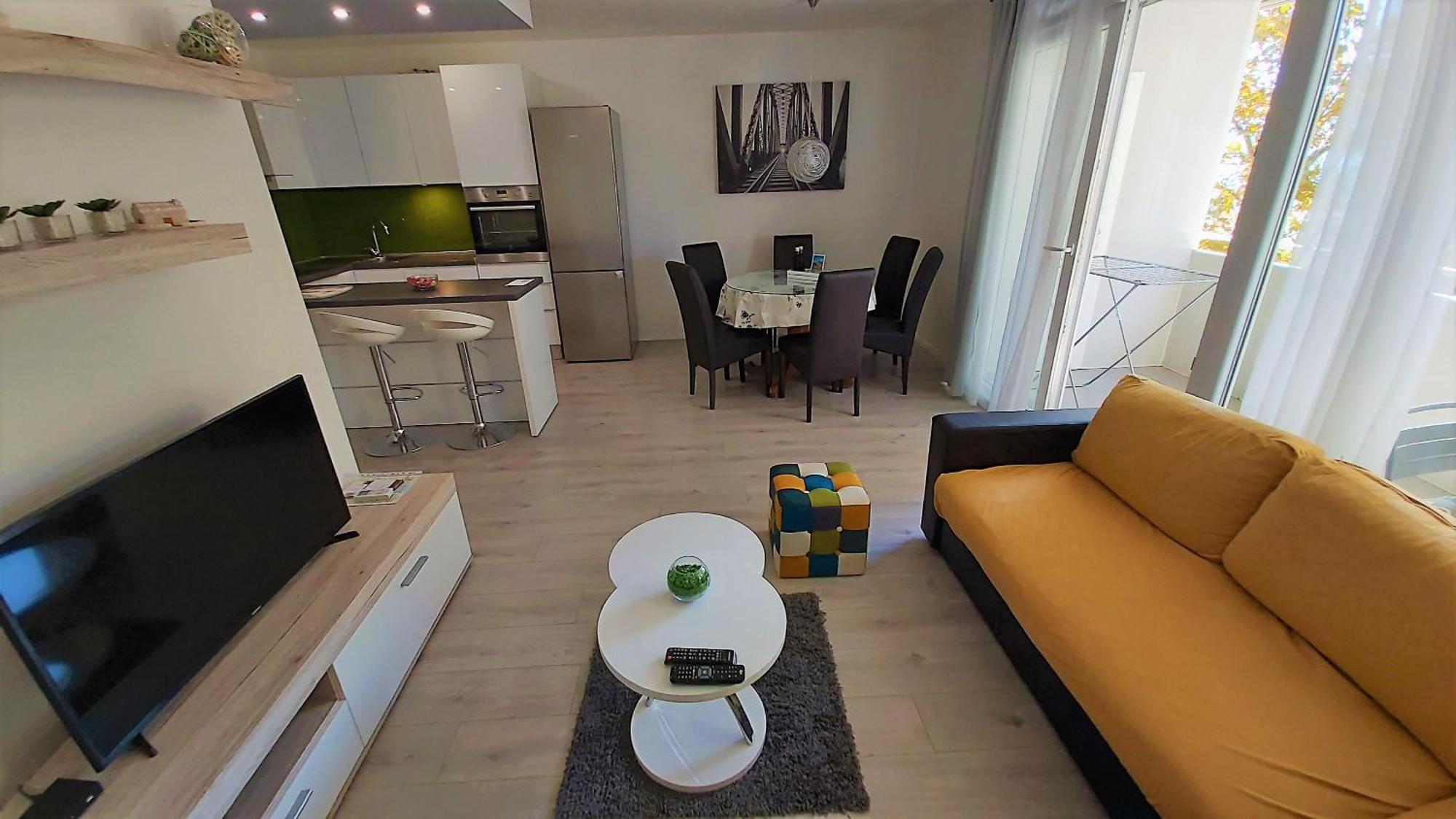 Apartment Punta Omiš Exteriör bild